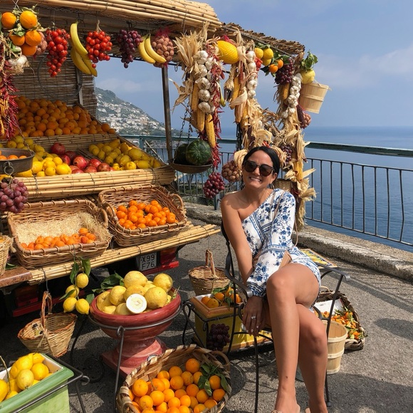 Meet your Posher, Carissa - Picture 1 of 1